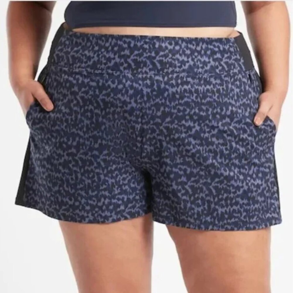 ATHLETA Brooklyn Camo Shorts Size 24 Plus Allure Navy Black 3X NEW $59 msrp